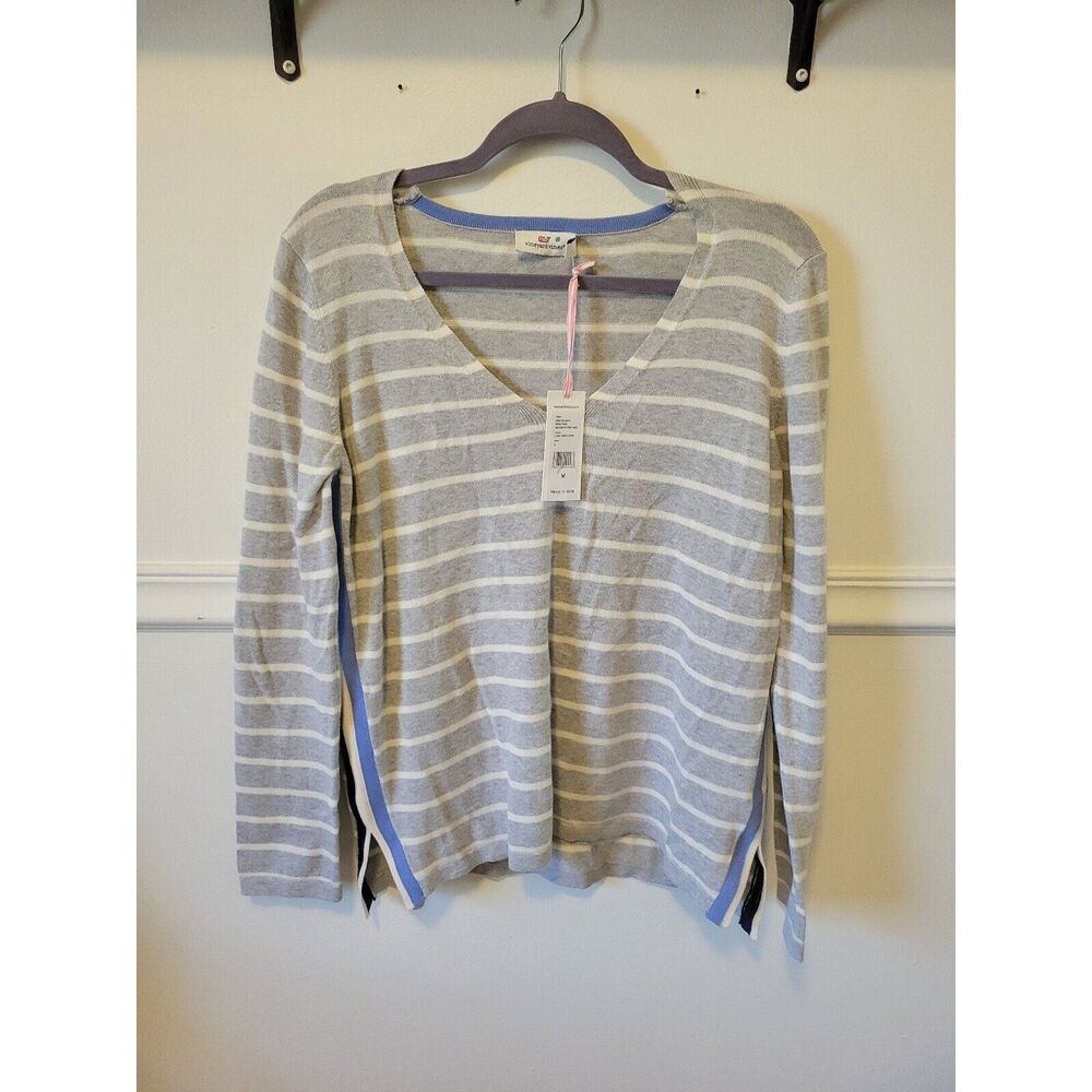 Nwt womens sz Medium vineyard vines side seam stripe v neck light grey sweater - Picture 2 of 6